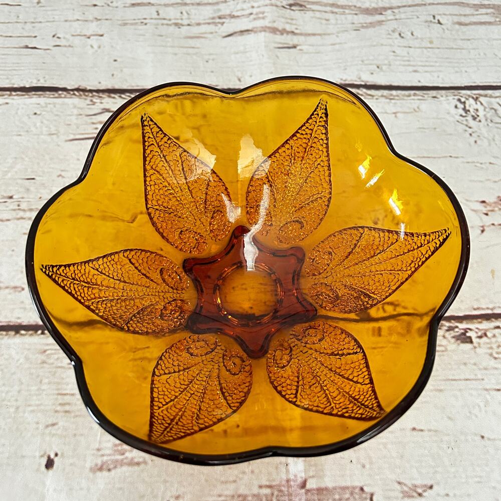 Vintage MCM Amber Pressed Glass Pebble Leaf Design Bowl 6"